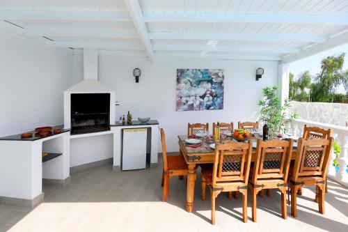 Graceful Puerto Del Carmen Villa 5 Bedrooms Villa Vega Del Carmen