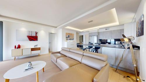 Kuchyň nebo kuchyňský kout v ubytování Superb lakeview flat - in the heart of Lavaux