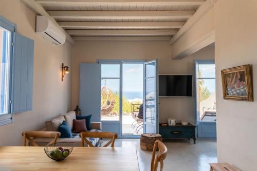 Exclusive Santorini Villa 3 Bedroom Villa Private Jetted Pool Sea View
