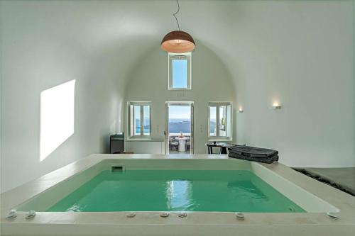 Luxurious Santorini Masionette Villa 1 Bedroom Astounding Caldera Sea Views