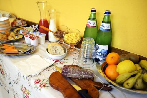 B&Bの敷地内または近くでの食事または食べ物