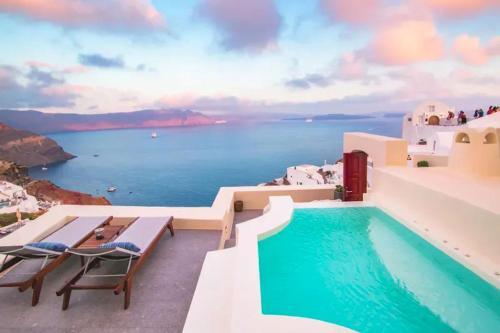 Elegant Santorini Villas Superior One Bedroom Villa With Outdoor Hot Tub