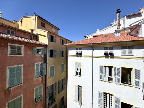 C OT Maison de la Place - Old Town