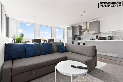 Dapur atau dapur kecil di Modern High Spec Apartment Parking 2 Bed 4 Guests