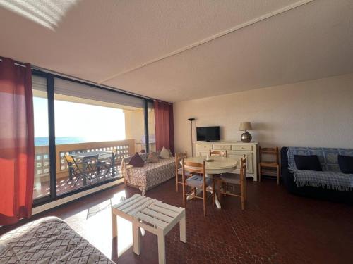 Appartement T2 Climatisé avec Piscine, Terrasse et Accès Direct Plage, 4 Couchages – Le Barcarès