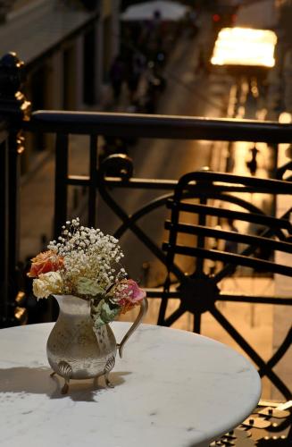 Exquisite Athens Apartment 1 Bedroom Apartment Metalicana Balcony