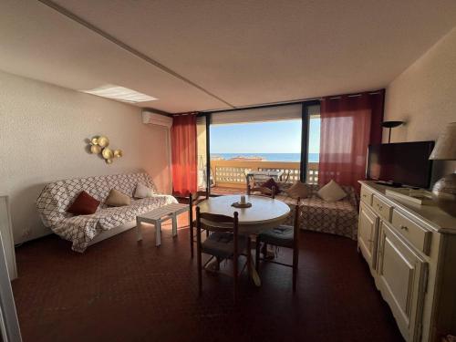 Appartement T2 Climatisé avec Piscine, Terrasse et Accès Direct Plage, 4 Couchages – Le Barcarès