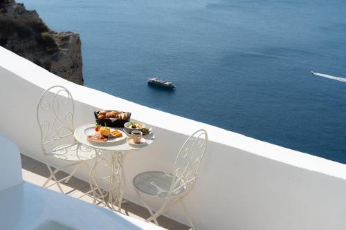 Magnificent Santorini Suite Luxury Suite With Sea View And Hot