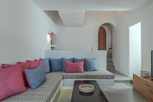 Luxurious Santorini Penthouse Villa 1 Bedroom Magical Caldera Sea Views