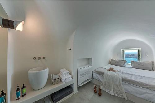 Luxurious Santorini Penthouse Villa 1 Bedroom Magical Caldera Sea Views