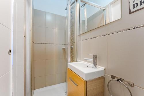 Delicious Los Cristianos,Achacay,2bdr 2bathr Beach close wifi free