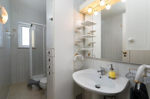 Et badeværelse på Marina Views