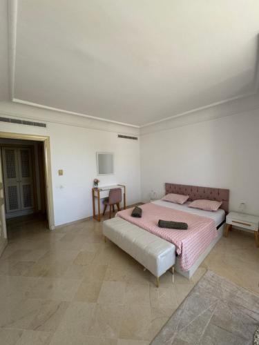 Postel nebo postele na pokoji v ubytování Seaside Luxury Apartment