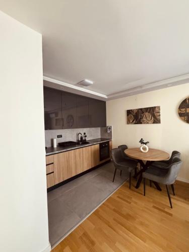 Η κουζίνα ή μικρή κουζίνα στο Feel apartments