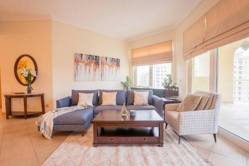 Premium 4BR Apt w Early Check In and Late Check Out Facility & Pool Palm Beach Club Dubai