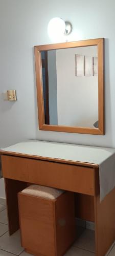 Imagen de la galería de ZOGRAFOS SPIROS Rooms, en Perdika
