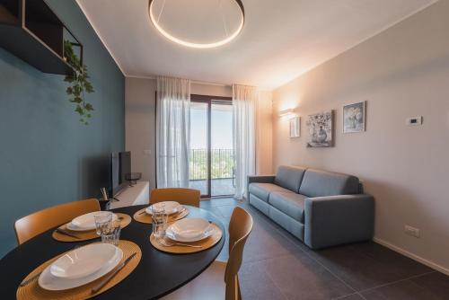 Ruang duduk di Park Towers 17 - Apt Design - Large Terrace - AC