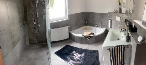 Gambar di galeri bagi Ferienwohnung Schwegenheim "Marion's Schmuckkästchen" di Schwegenheim