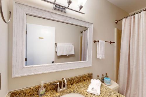 Ένα μπάνιο στο The Plantations --- 33670 Stratford Rd Unit 6