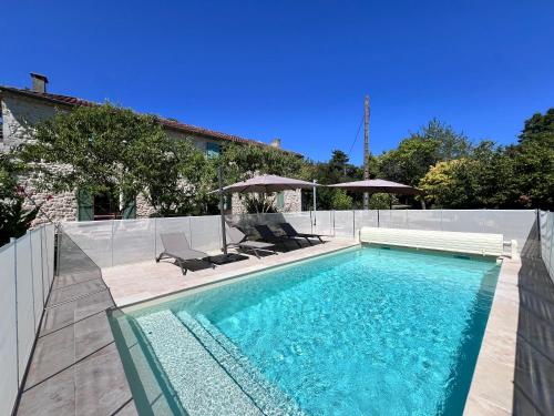 Superbe maison en pierre avec piscine