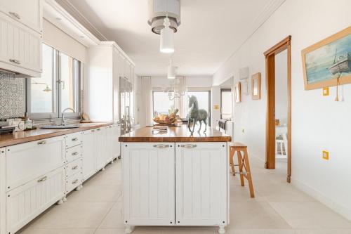 Loutraki Μοναδικής θέσης διαμέρισμα στη θάλασσα