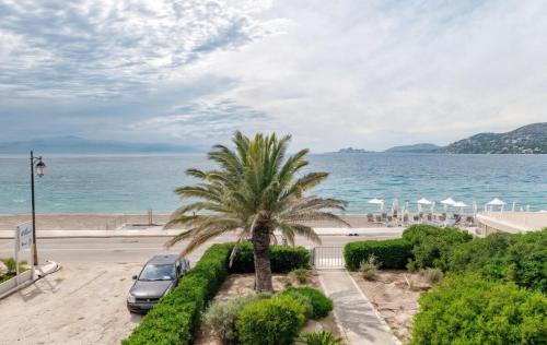 Front Row to the Beach - Luxury 2BR with Free Parking