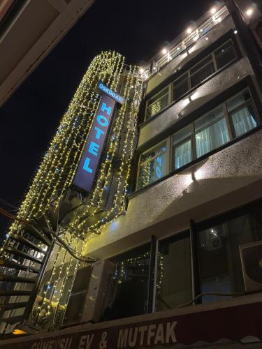 Bangunan di mana terletaknya hotel