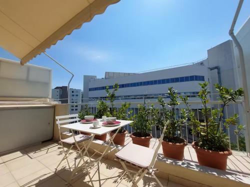 Athens 5th Floor Retreat, Blissful Escape