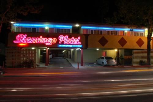 Eine Fassade oder ein Eingang zu The Flamingo Motel San Jose