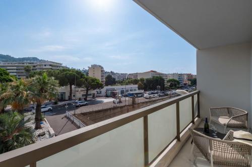 Central 1-Br with Balcony Rue dAntibes Cannes