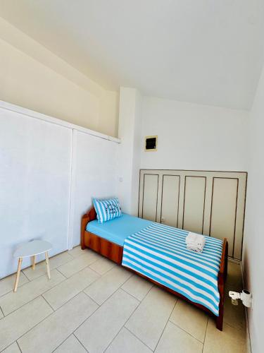 Un ou plusieurs lits dans un hébergement de l'établissement Budva Felix Suites