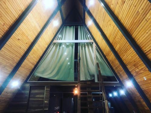 Φωτογραφία από το άλμπουμ του Cabana dos Sonhos!A frame house Chalé Experience! σε Mateus Leme