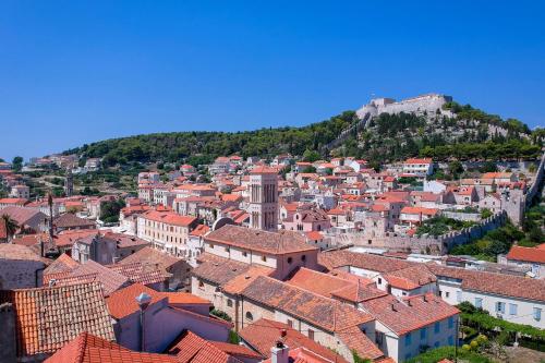 フヴァルにあるMagical Hvar Villa 5 Bedrooms Villa Aurelia Beautiful Views & Outdoorのギャラリーの写真