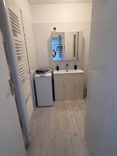 Ένα μπάνιο στο Appart T2, Balcon, Calme, 800m Plage de La Baule