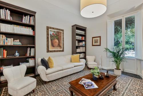 GOLDEN LUXE - 4 suites, frescoes and garden