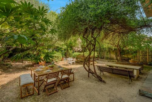 GOLDEN LUXE - 4 suites, frescoes and garden