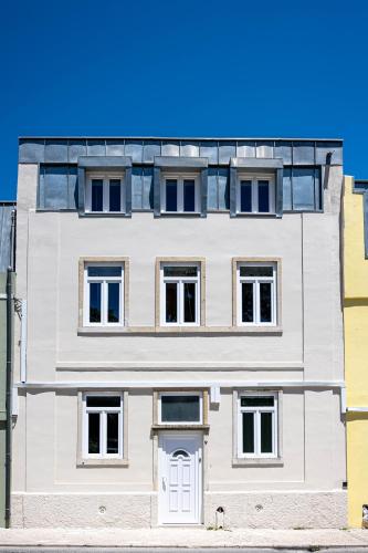 Campolide Cozy Studios & Apartments
