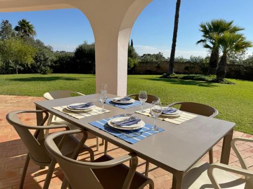 Casa Alvorada Villa with Pool & 3 Bedrooms