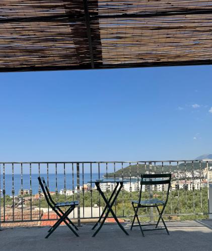 Balkón nebo terasa v ubytování Kalesma Himare