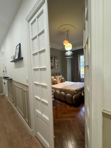Magnifique appartement dans palais Niçois