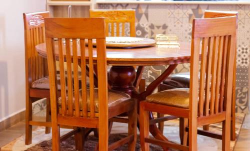 Φωτογραφία από το άλμπουμ του Emerald &Saphire σε Gatunga