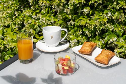 Jídlo v hotelu nebo okolí