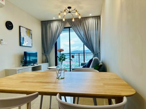 Televisyen dan/atau pusat hiburan di Iconic Regency bayan lepas 42 skypool airport usm 9pax