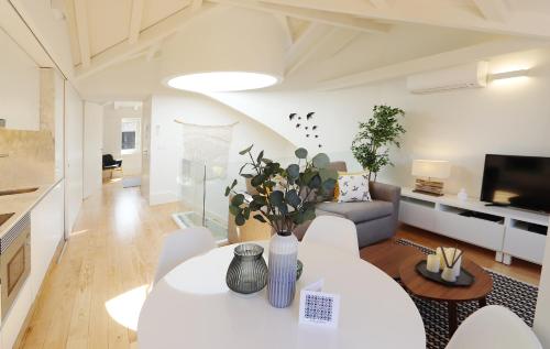 HM - Flores Skylight