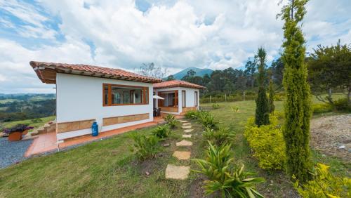 Taman di luar CasaBlanca2