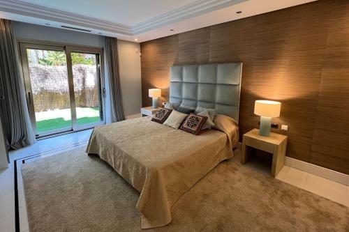 First Line Banus 4 Bed Sea Pool
