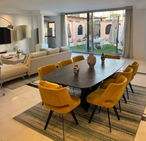First Line Banus 4 Bed Sea Pool