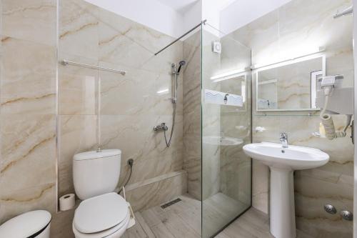 Un baño de Hotel Kompleks Joni