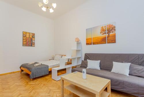 AK57 Central Apartment