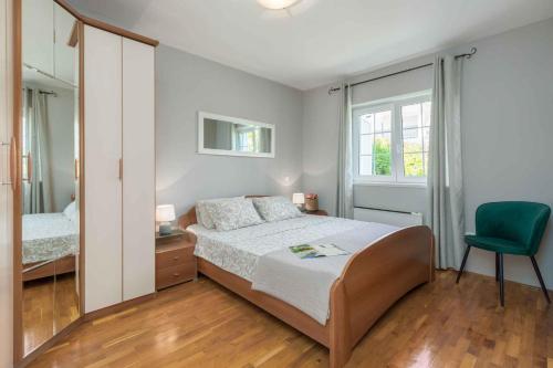 Posteľ alebo postele v izbe v ubytovaní Apartment in Funtana - Istrien 31340